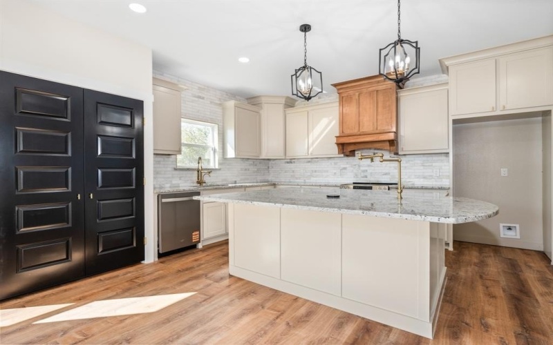 702 S Ivy Street, Hillsboro, TX 76645, 3 Bedrooms Bedrooms, ,2 BathroomsBathrooms,Residential,For Sale,702 S Ivy Street,0,21091782