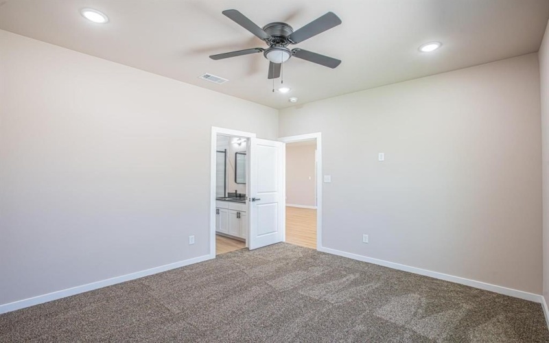 120 Brookview Drive, Bridgeport, TX 76426, 4 Bedrooms Bedrooms, ,2 BathroomsBathrooms,Residential,For Sale,120 Brookview Drive,0,21092242
