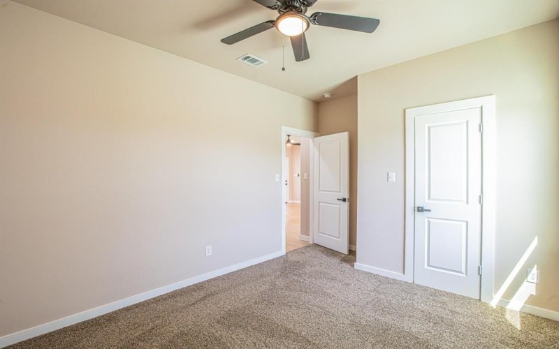 120 Brookview Drive, Bridgeport, TX 76426, 4 Bedrooms Bedrooms, ,2 BathroomsBathrooms,Residential,For Sale,120 Brookview Drive,0,21092242