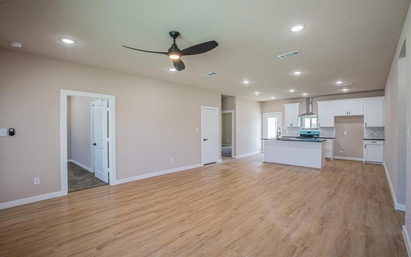 120 Brookview Drive, Bridgeport, TX 76426, 4 Bedrooms Bedrooms, ,2 BathroomsBathrooms,Residential,For Sale,120 Brookview Drive,0,21092242