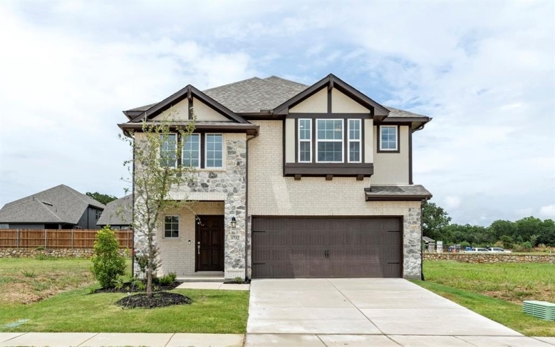 1732 Meadow Crest, Aubrey, TX 76227, 4 Bedrooms Bedrooms, ,2 BathroomsBathrooms,Residential,For Sale,1732 Meadow Crest,0,21092250