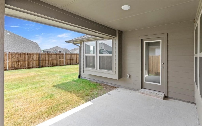 1621 Meadow Crest, Aubrey, TX 76227, 3 Bedrooms Bedrooms, ,2 BathroomsBathrooms,Residential,For Sale,1621 Meadow Crest,0,21092264