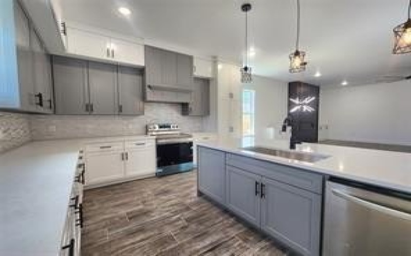 2121 S Edgewood Terrace, Fort Worth, TX 76105, 4 Habitaciones Habitaciones , ,2 BañosBaños,Residential,En Venta,2121 S Edgewood Terrace,0,21092492