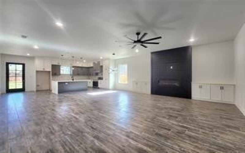 2121 S Edgewood Terrace, Fort Worth, TX 76105, 4 Habitaciones Habitaciones , ,2 BañosBaños,Residential,En Venta,2121 S Edgewood Terrace,0,21092492