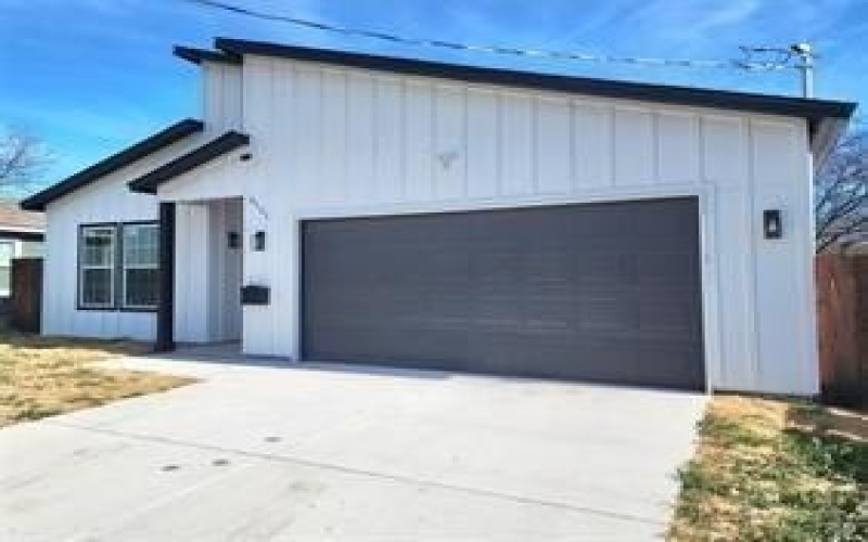 2121 S Edgewood Terrace, Fort Worth, TX 76105, 4 Habitaciones Habitaciones , ,2 BañosBaños,Residential,En Venta,2121 S Edgewood Terrace,0,21092492