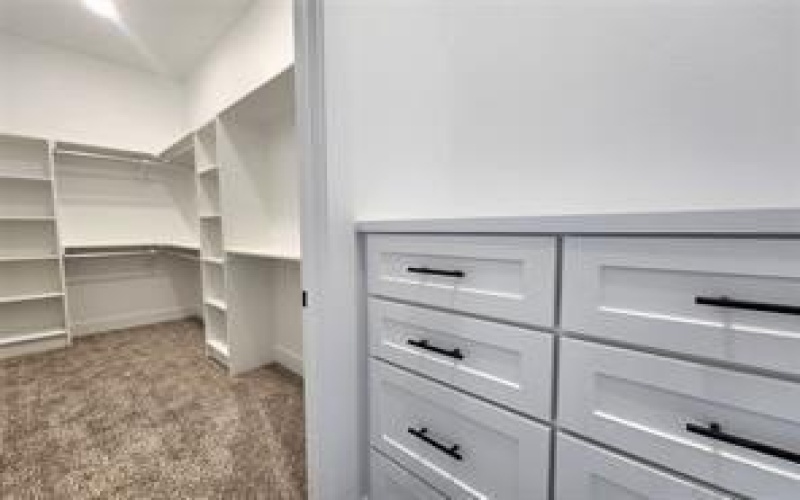 2121 S Edgewood Terrace, Fort Worth, TX 76105, 4 Habitaciones Habitaciones , ,2 BañosBaños,Residential,En Venta,2121 S Edgewood Terrace,0,21092492