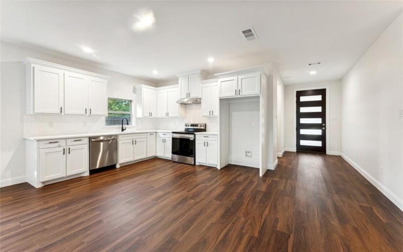 246 N Cherokee Shores Drive, Mabank, TX 75156, 3 Habitaciones Habitaciones , ,2 BañosBaños,Residential,En Venta,246 N Cherokee Shores Drive,0,21092623