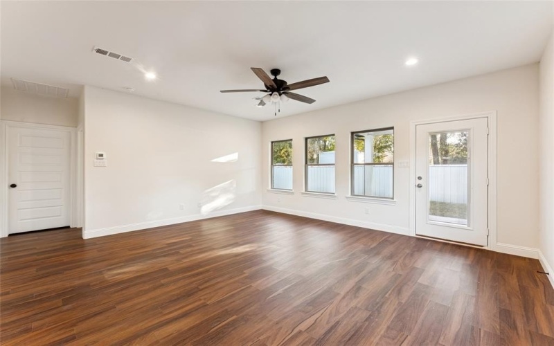 246 N Cherokee Shores Drive, Mabank, TX 75156, 3 Habitaciones Habitaciones , ,2 BañosBaños,Residential,En Venta,246 N Cherokee Shores Drive,0,21092623