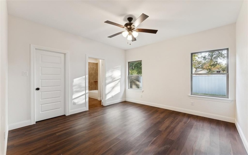 246 N Cherokee Shores Drive, Mabank, TX 75156, 3 Habitaciones Habitaciones , ,2 BañosBaños,Residential,En Venta,246 N Cherokee Shores Drive,0,21092623