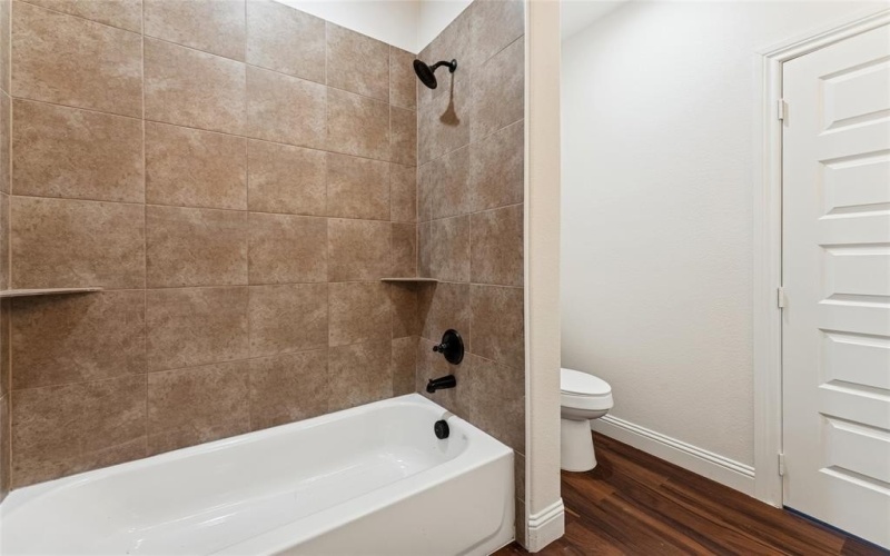 246 N Cherokee Shores Drive, Mabank, TX 75156, 3 Habitaciones Habitaciones , ,2 BañosBaños,Residential,En Venta,246 N Cherokee Shores Drive,0,21092623