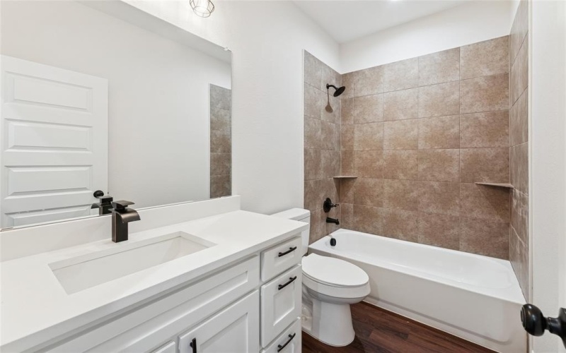 246 N Cherokee Shores Drive, Mabank, TX 75156, 3 Habitaciones Habitaciones , ,2 BañosBaños,Residential,En Venta,246 N Cherokee Shores Drive,0,21092623