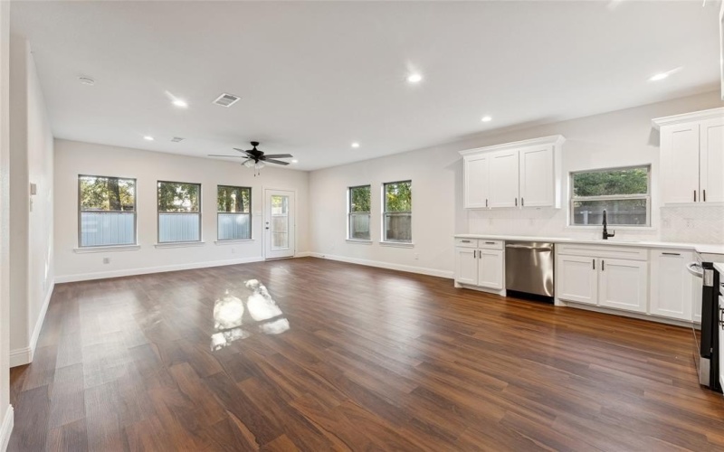 246 N Cherokee Shores Drive, Mabank, TX 75156, 3 Habitaciones Habitaciones , ,2 BañosBaños,Residential,En Venta,246 N Cherokee Shores Drive,0,21092623