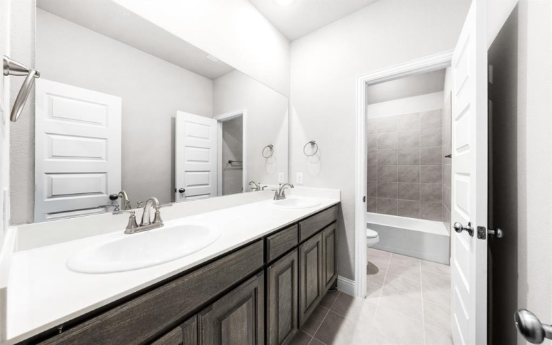 515 Cristo Range Drive, Greenville, TX 75402, 4 Habitaciones Habitaciones , ,2 BañosBaños,Residential,En Venta,515 Cristo Range Drive,0,21092805