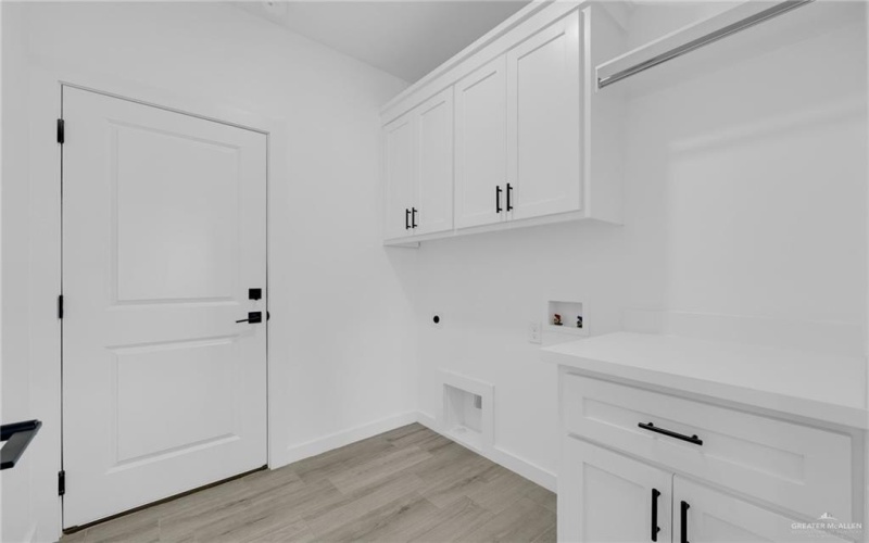 2117 Zinnia Street, Weslaco, TX 78596, 4 Habitaciones Habitaciones , ,2 BañosBaños,Residential,En Venta,2117 Zinnia Street,467849