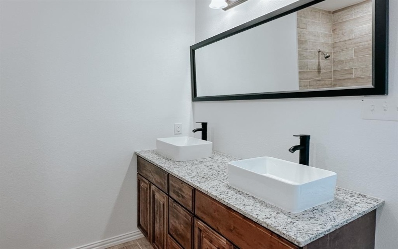 301 SW 6th Street, Kerens, TX 75144, 3 Habitaciones Habitaciones , ,2 BañosBaños,Residential,En Venta,301 SW 6th Street,0,21092997