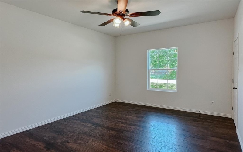 301 SW 6th Street, Kerens, TX 75144, 3 Habitaciones Habitaciones , ,2 BañosBaños,Residential,En Venta,301 SW 6th Street,0,21092997