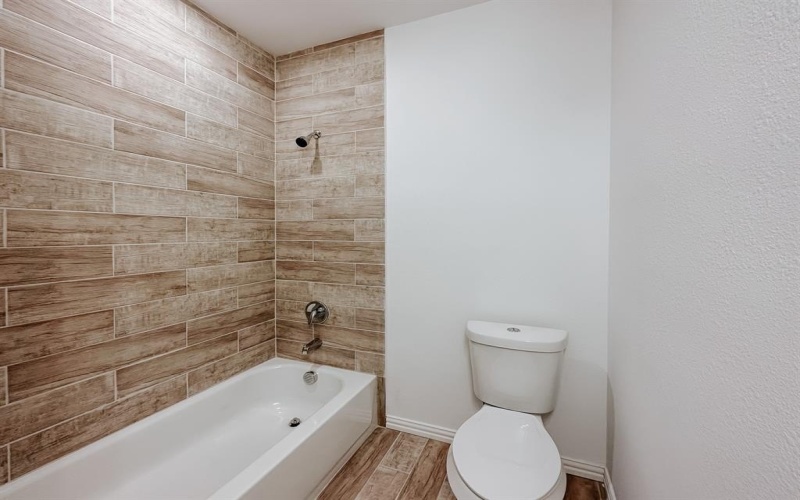 301 SW 6th Street, Kerens, TX 75144, 3 Habitaciones Habitaciones , ,2 BañosBaños,Residential,En Venta,301 SW 6th Street,0,21092997