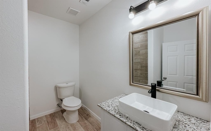 301 SW 6th Street, Kerens, TX 75144, 3 Habitaciones Habitaciones , ,2 BañosBaños,Residential,En Venta,301 SW 6th Street,0,21092997