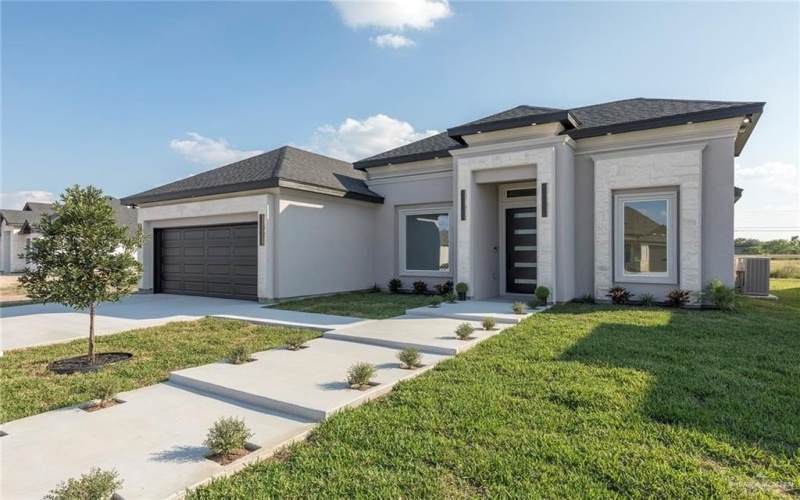 907 E 38th Street, San Juan, TX 78589, 3 Bedrooms Bedrooms, ,2 BathroomsBathrooms,Residential,For Sale,907 E 38th Street,0,483772