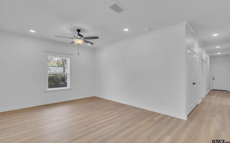 1410 W Connally St, Tyler, TX 75701, 3 Habitaciones Habitaciones , ,2 BañosBaños,Residential,En Venta,1410 W Connally St,0,25015563