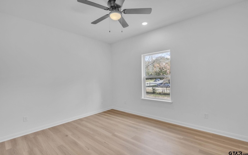 1410 W Connally St, Tyler, TX 75701, 3 Habitaciones Habitaciones , ,2 BañosBaños,Residential,En Venta,1410 W Connally St,0,25015563
