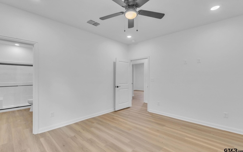 1410 W Connally St, Tyler, TX 75701, 3 Habitaciones Habitaciones , ,2 BañosBaños,Residential,En Venta,1410 W Connally St,0,25015563