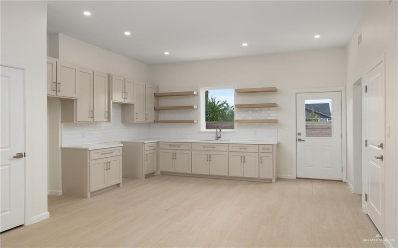 1202 N Lincoln Avenue, San Juan, TX 78589, 3 Bedrooms Bedrooms, ,2 BathroomsBathrooms,Residential,For Sale,1202 N Lincoln Avenue,462029