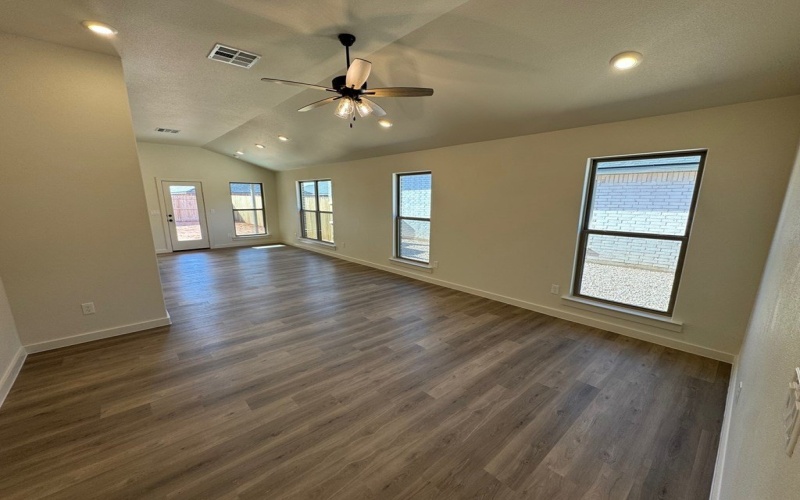 240 Trailblazer Ln, Odessa, TX 79765, 4 Bedrooms Bedrooms, ,2 BathroomsBathrooms,Other,For Sale,240 Trailblazer Ln,0,163870