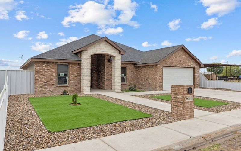 602 S Leon, Monahans, TX 79756, 4 Habitaciones Habitaciones , ,2 BañosBaños,Residential,En Venta,602 S Leon,0,163874