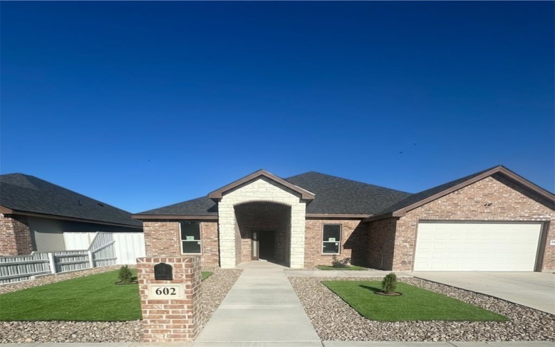 602 S Leon, Monahans, TX 79756, 4 Habitaciones Habitaciones , ,2 BañosBaños,Residential,En Venta,602 S Leon,0,163874