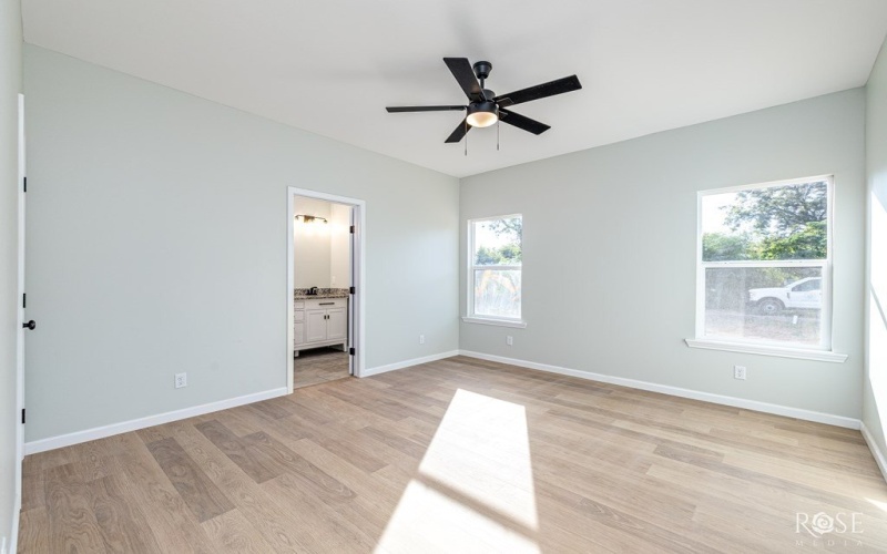 715 W 18th St, San Angelo, TX 76903, 3 Habitaciones Habitaciones , ,2 BañosBaños,Residential,En Venta,715 W 18th St,0,129486