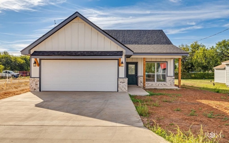 715 W 18th St, San Angelo, TX 76903, 3 Habitaciones Habitaciones , ,2 BañosBaños,Residential,En Venta,715 W 18th St,0,129486