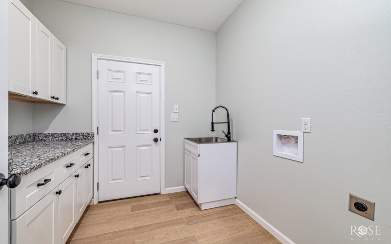 715 W 18th St, San Angelo, TX 76903, 3 Habitaciones Habitaciones , ,2 BañosBaños,Residential,En Venta,715 W 18th St,0,129486