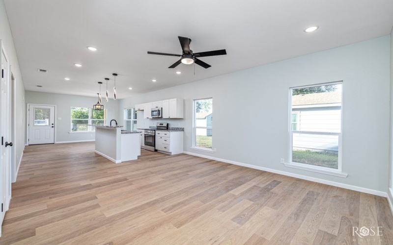 715 W 18th St, San Angelo, TX 76903, 3 Habitaciones Habitaciones , ,2 BañosBaños,Residential,En Venta,715 W 18th St,0,129486