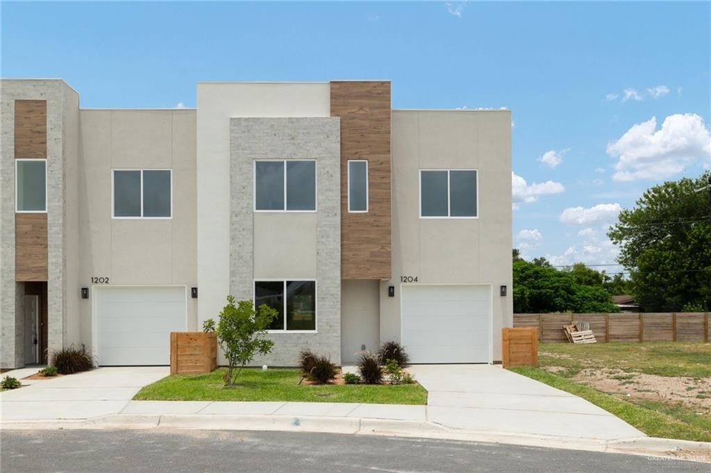 1204 N Lincoln Avenue, San Juan, TX 78589, 3 Bedrooms Bedrooms, ,2 BathroomsBathrooms,Residential,For Sale,1204 N Lincoln Avenue,462031