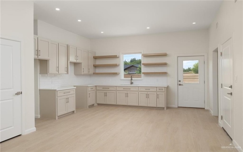 1204 N Lincoln Avenue, San Juan, TX 78589, 3 Bedrooms Bedrooms, ,2 BathroomsBathrooms,Residential,For Sale,1204 N Lincoln Avenue,462031