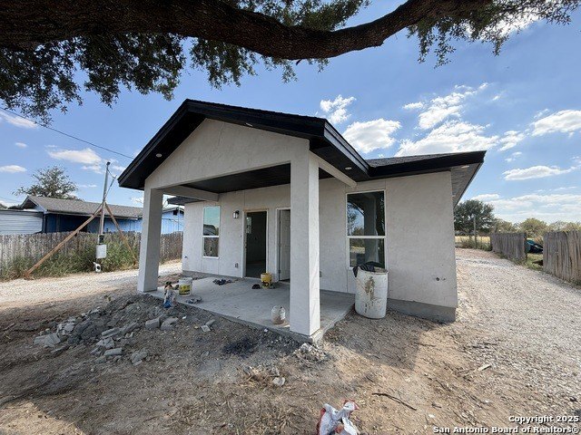 3274 N IH 35, Natalia, TX 78059, ,2 BathroomsBathrooms,Residential Multi Family,For Sale,3274 N IH 35,0,1909991