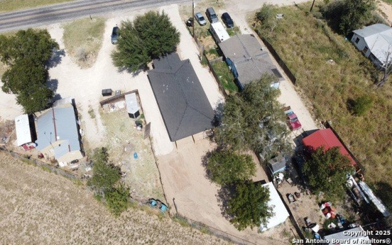3274 N IH 35, Natalia, TX 78059, ,2 BathroomsBathrooms,Residential Multi Family,For Sale,3274 N IH 35,0,1909991