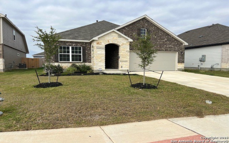 105 BEVERIDGE, Seguin, TX 78155, 3 Bedrooms Bedrooms, ,2 BathroomsBathrooms,Residential,For Sale,105 BEVERIDGE,0,1917440