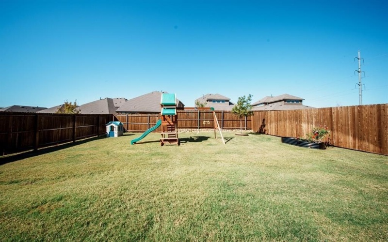 9913 Autumn Leaves Lane, Aubrey, TX 76227, 3 Habitaciones Habitaciones , ,2 BañosBaños,Residential,En Venta,9913 Autumn Leaves Lane,0,21089037
