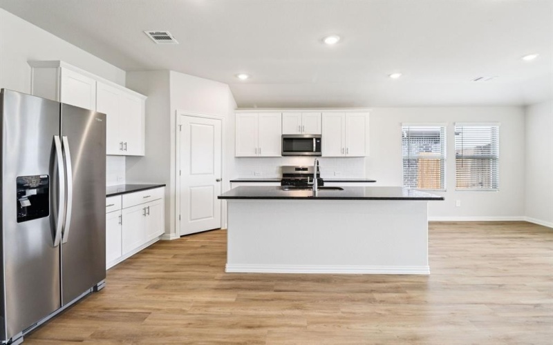 833 Sunflower Road, Lavon, TX 75166, 4 Bedrooms Bedrooms, ,3 BathroomsBathrooms,Residential,For Sale,833 Sunflower Road,0,21084799