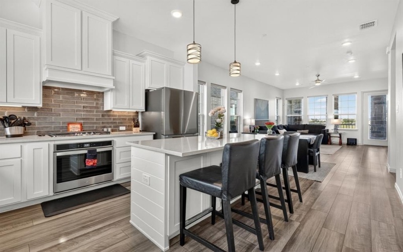 1318 Island Vista Drive, Arlington, TX 76005, 3 Bedrooms Bedrooms, ,3 BathroomsBathrooms,Residential,For Sale,1318 Island Vista Drive,0,21085643