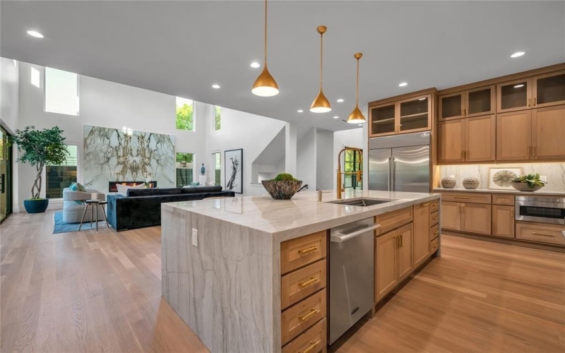 419 W Colorado Boulevard, Dallas, TX 75208, 4 Bedrooms Bedrooms, ,6 BathroomsBathrooms,Residential,For Sale,419 W Colorado Boulevard,0,21091369