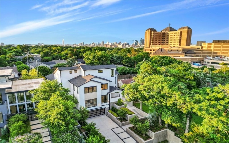 419 W Colorado Boulevard, Dallas, TX 75208, 4 Bedrooms Bedrooms, ,6 BathroomsBathrooms,Residential,For Sale,419 W Colorado Boulevard,0,21091369