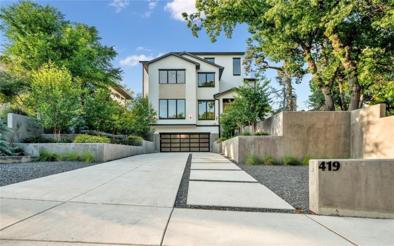 419 W Colorado Boulevard, Dallas, TX 75208, 4 Bedrooms Bedrooms, ,6 BathroomsBathrooms,Residential,For Sale,419 W Colorado Boulevard,0,21091369