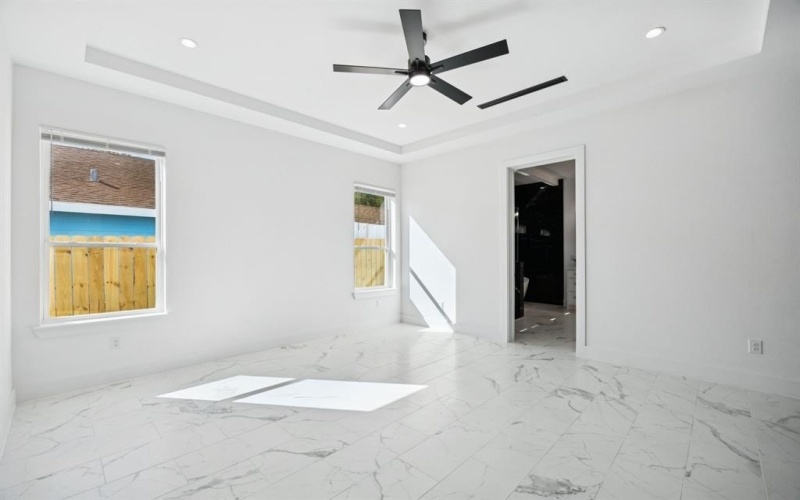 2811 Fernwood Avenue, Dallas, TX 75216, 4 Habitaciones Habitaciones , ,5 BañosBaños,Residential,En Venta,2811 Fernwood Avenue,0,21092688
