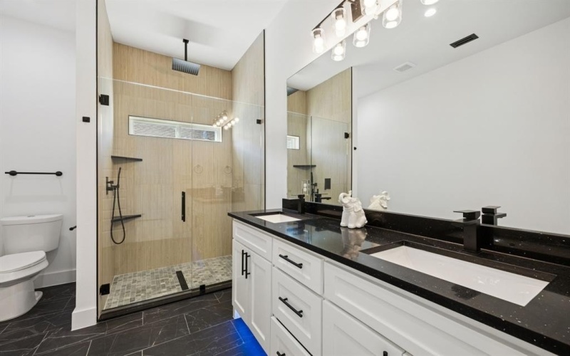 2811 Fernwood Avenue, Dallas, TX 75216, 4 Habitaciones Habitaciones , ,5 BañosBaños,Residential,En Venta,2811 Fernwood Avenue,0,21092688