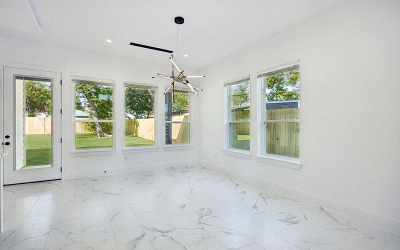 2811 Fernwood Avenue, Dallas, TX 75216, 4 Habitaciones Habitaciones , ,5 BañosBaños,Residential,En Venta,2811 Fernwood Avenue,0,21092688