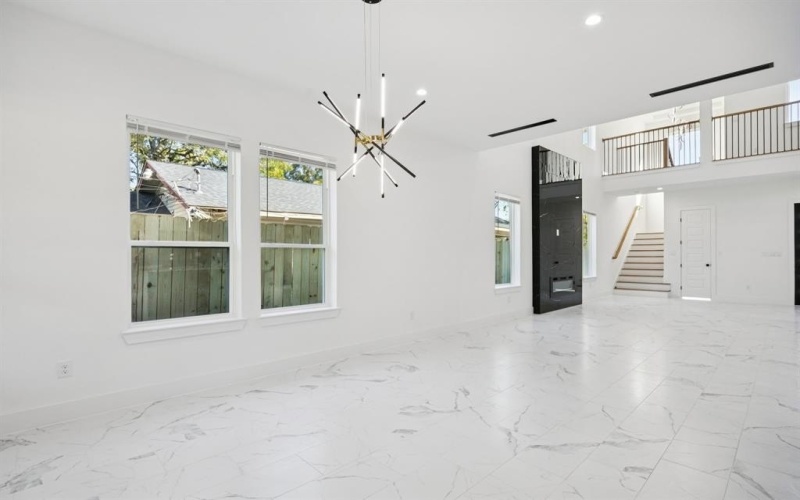 2811 Fernwood Avenue, Dallas, TX 75216, 4 Habitaciones Habitaciones , ,5 BañosBaños,Residential,En Venta,2811 Fernwood Avenue,0,21092688