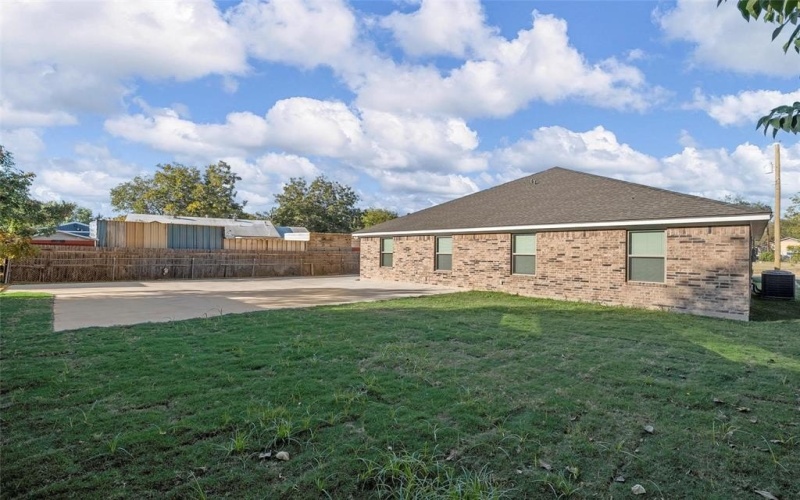 306 Lorraine Drive, Waco, TX 76707, 6 Bedrooms Bedrooms, ,5 BathroomsBathrooms,Residential Multi Family,For Sale,306 Lorraine Drive,0,21092737
